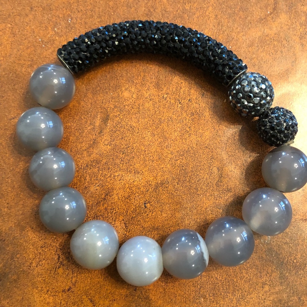 Glass bead bracelet with black rhinestones